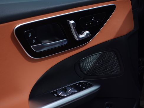 Used 2022 Mercedes-Benz C 300 C 300 4MATIC Sedan image 18