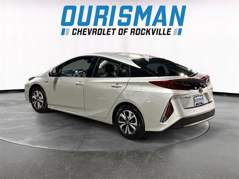 Used 2018 Toyota Prius Prime Advanced image 4