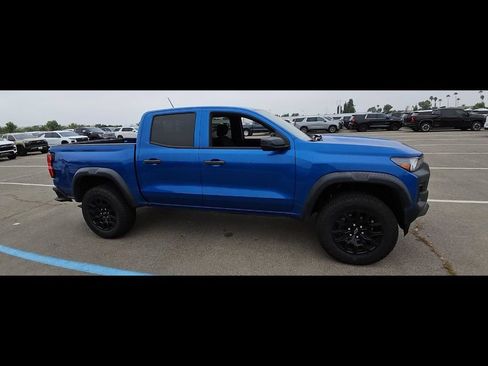 Used 2023 Chevrolet Colorado Trail Boss w/ Advanced Trailering Package AWD/4WD image 2