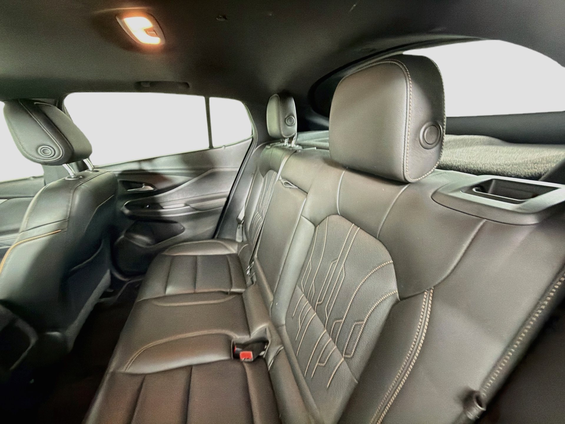 Used 2024 Buick Envista Avenir FWD image 24