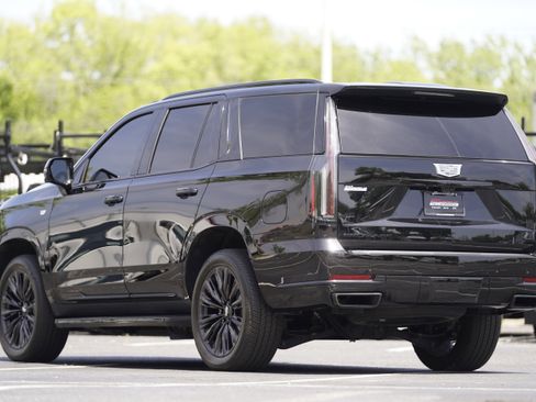 Used 2025 Cadillac Escalade Sport w/ LPO, ONYX Package AWD/4WD image 3