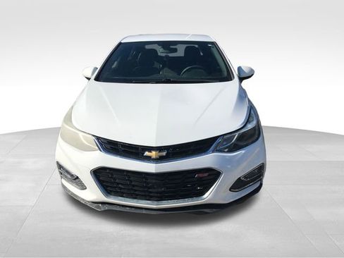 Used 2017 Chevrolet Cruze LT w/ RS Package image 10
