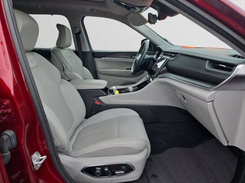 Certified 2022 Jeep Grand Cherokee L Overland w/ Luxury Tech Group IV image 15