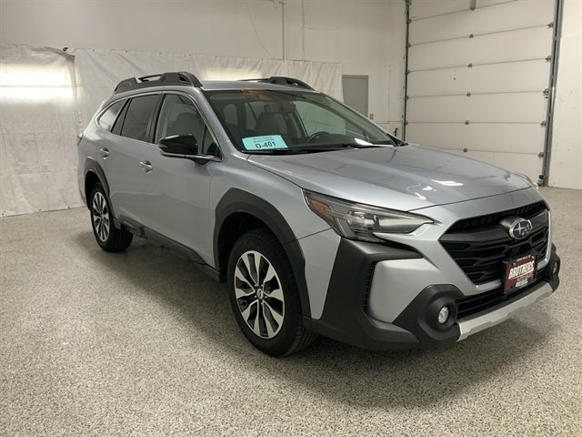 Used 2023 Subaru Outback Limited AWD/4WD image 4