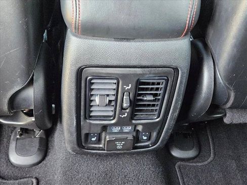 Used 2024 Dodge Durango GT AWD/4WD image 19