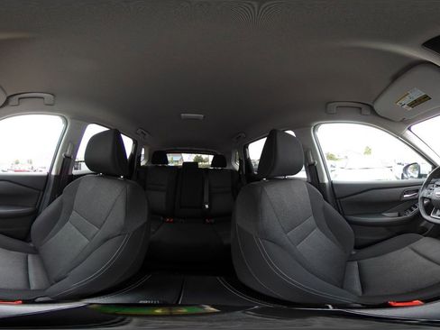 Used 2025 Nissan Rogue SV FWD image 43