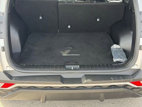 Used 2023 Hyundai Tucson SEL w/ Convenience Package FWD image 4