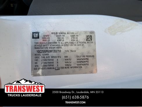 Used 2017 Chevrolet Express 3500 image 19