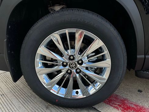 New 2026 Toyota Grand Highlander Platinum image 8