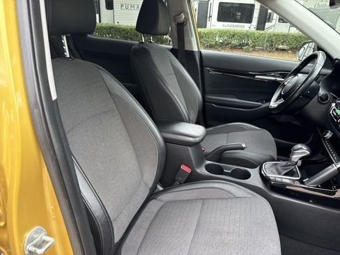 Used 2022 Kia Seltos Nightfall Edition image 14