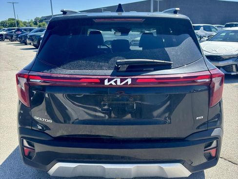 Used 2024 Kia Seltos S AWD/4WD image 4