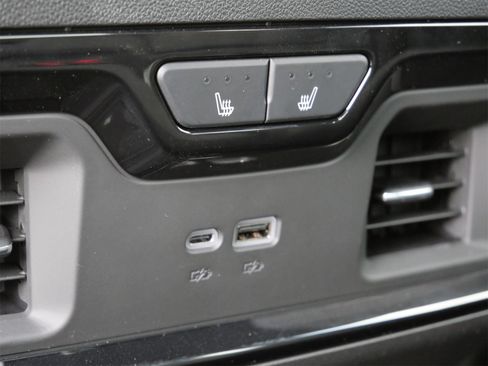 New 2026 GMC Sierra 1500 AT4 w/ Technology Package image 8