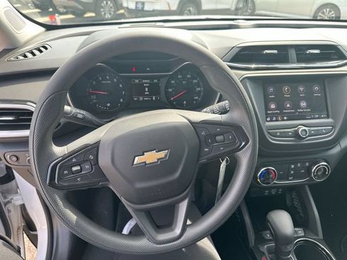 Used 2023 Chevrolet TrailBlazer LS AWD/4WD image 15