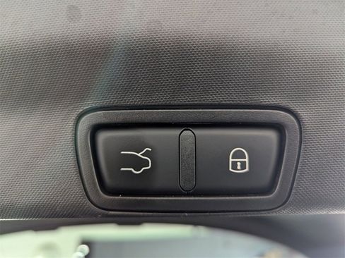 Used 2024 Alfa Romeo Stelvio Ti image 19