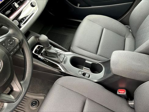 Used 2026 Toyota Corolla LE FWD image 16