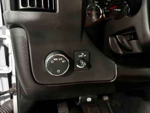 Used 2025 Chevrolet Express 3500 LT w/ LT Preferred Equipment Group RWD image 25