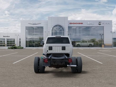 New 2026 RAM 5500 Tradesman w/ Chrome Appearance Group image 7