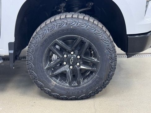 New 2026 Chevrolet Silverado 1500 Custom Trail Boss AWD/4WD image 4