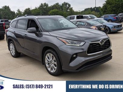 Used 2023 Toyota Highlander Limited