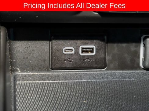 Used 2024 Chevrolet Suburban LT w/ Luxury Package AWD/4WD image 22