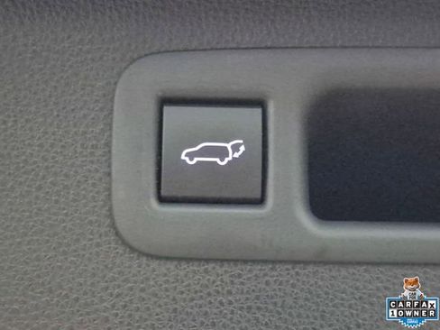 Used 2022 Toyota Highlander XLE AWD/4WD image 30