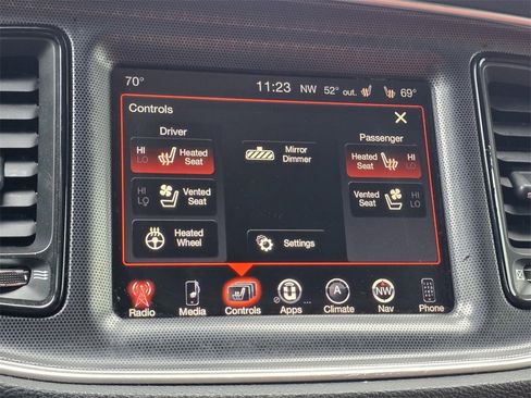 Used 2015 Dodge Challenger SXT Plus image 13