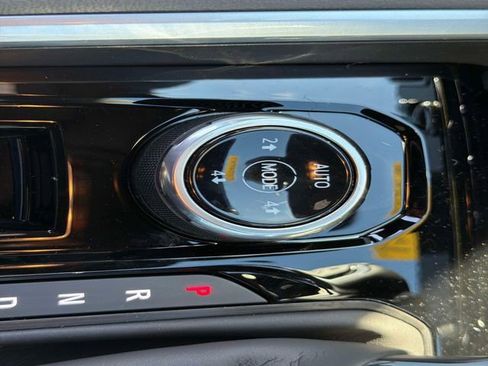 New 2026 Chevrolet Colorado ZR2 w/ Technology Package image 32