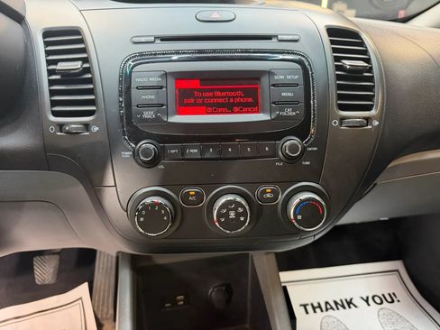 Used 2017 Kia Forte LX FWD image 22