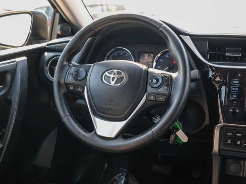 Used 2018 Toyota Corolla SE w/ Carpet Mat Package (TMS) FWD image 18