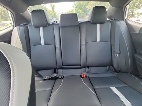 Used 2025 Toyota Camry SE AWD/4WD image 5
