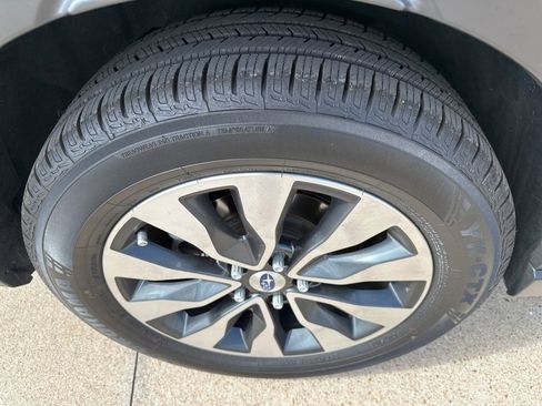 Used 2023 Subaru Outback Touring image 21