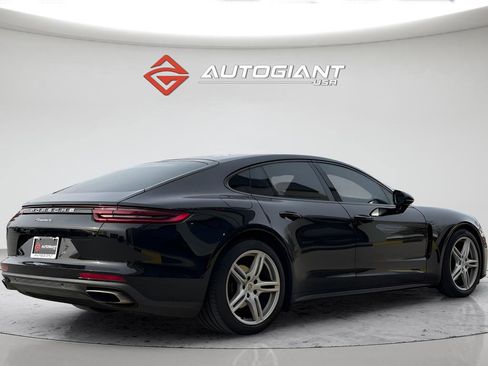 Used 2019 Porsche Panamera 4 image 11