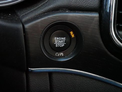 Used 2021 Jeep Grand Cherokee Summit image 28