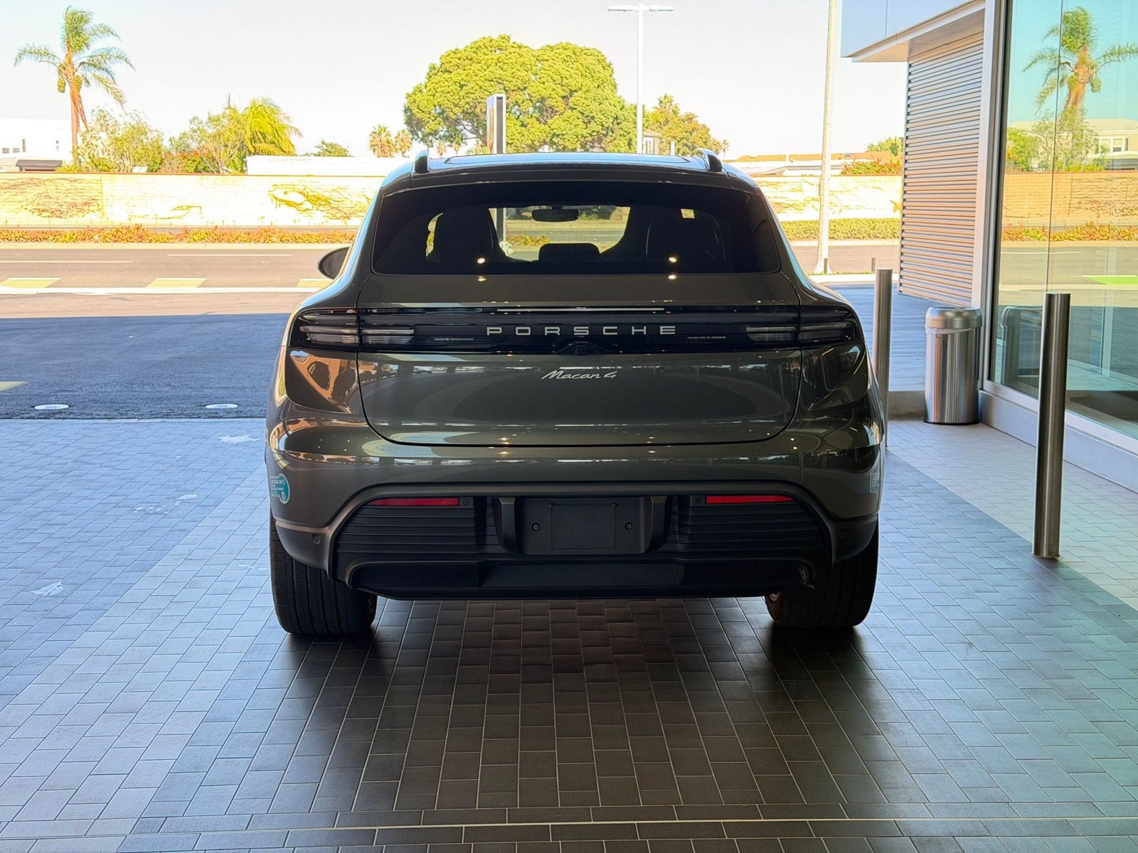 Certified 2024 Porsche Macan 4 Electric w/ Premium Package AWD/4WD image 13