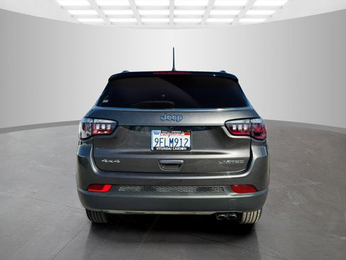 Used 2022 Jeep Compass Limited image 7