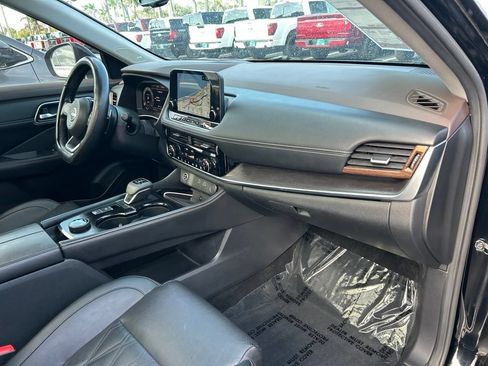 Used 2022 Nissan Rogue Platinum AWD/4WD image 43