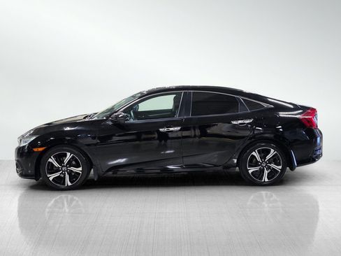 Used 2016 Honda Civic Touring image 4