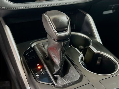 Used 2023 Toyota Highlander L image 14