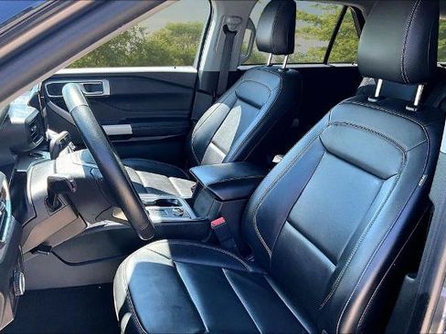 Certified 2023 Ford Explorer XLT w/ Equipment Group 202A AWD/4WD image 24