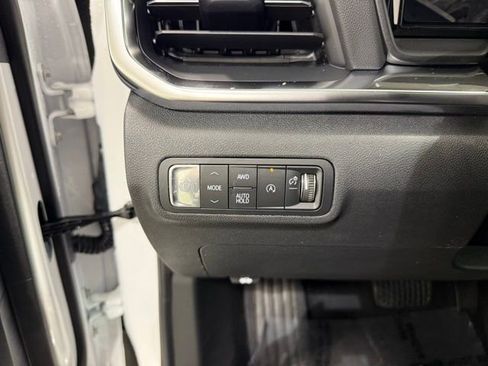 New 2026 GMC Terrain Denali w/ LPO, Black Badging Package AWD/4WD image 19