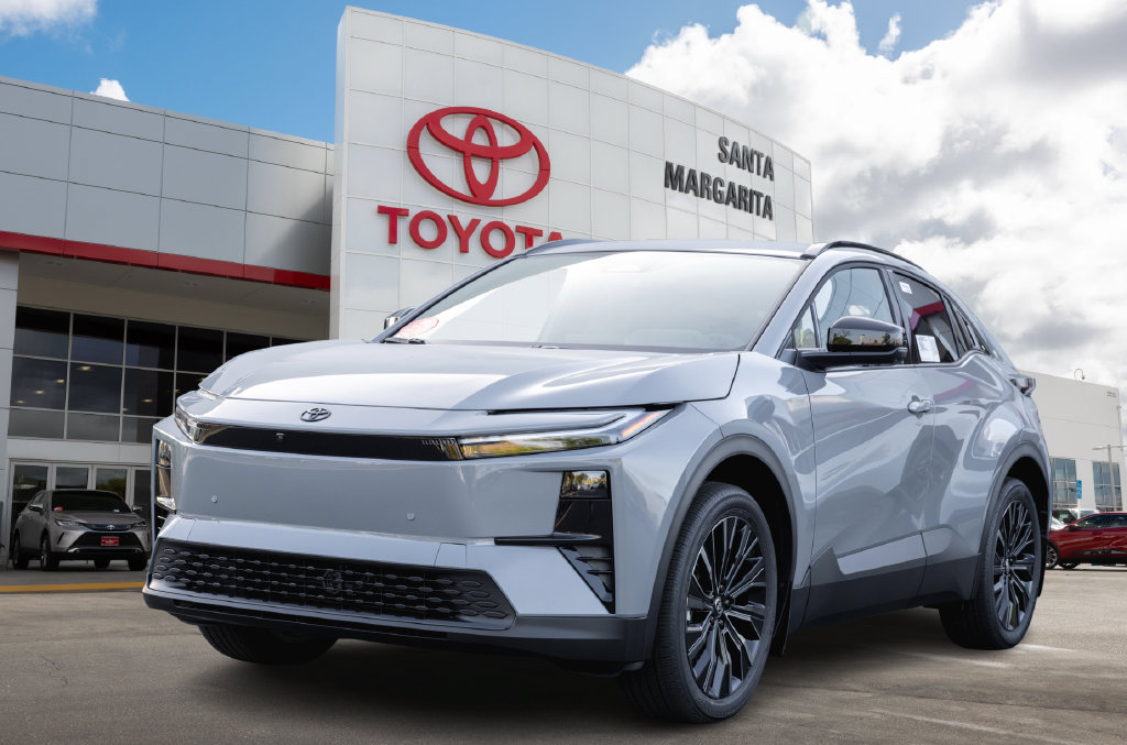 New 2026 Toyota C-HR AWD/4WD image 1