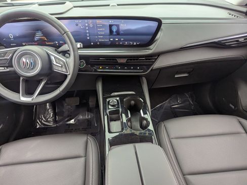 Used 2025 Buick Envision Preferred image 18