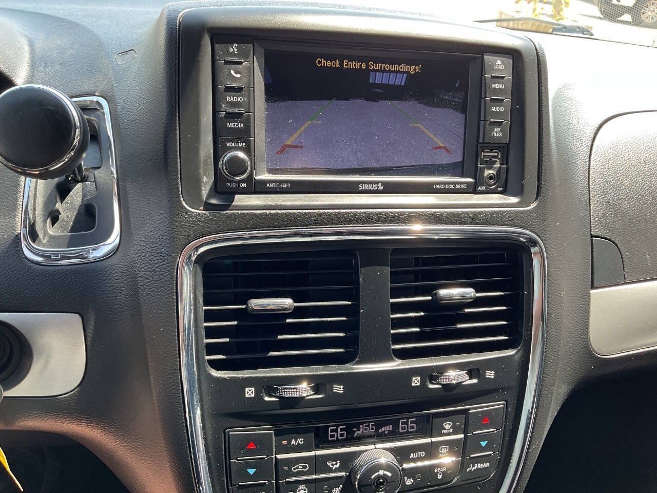 Used 2019 Dodge Grand Caravan GT FWD image 16
