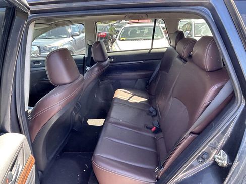 Used 2014 Subaru Outback 3.6R Limited image 10