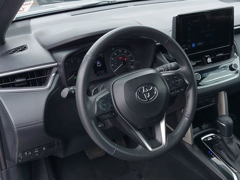 Used 2024 Toyota Corolla Cross AWD Hybrid w/ Moonroof Package image 15
