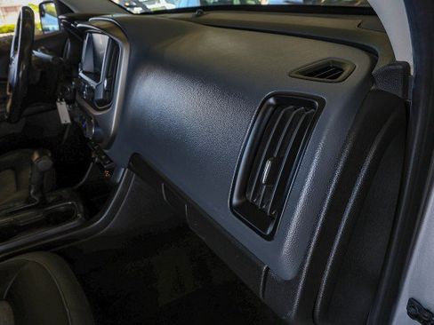 Used 2018 Chevrolet Colorado Z71 RWD image 34