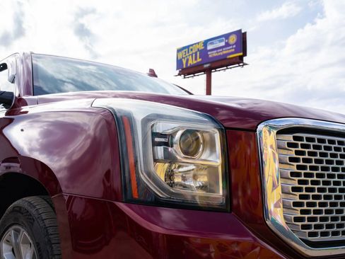 Used 2016 GMC Yukon XL Denali w/ Open Road Package image 13