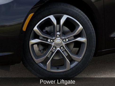 New 2026 Chrysler Pacifica Pinnacle image 10