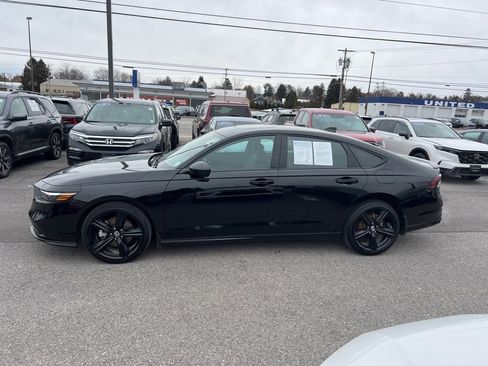 Used 2024 Honda Accord Sport image 2