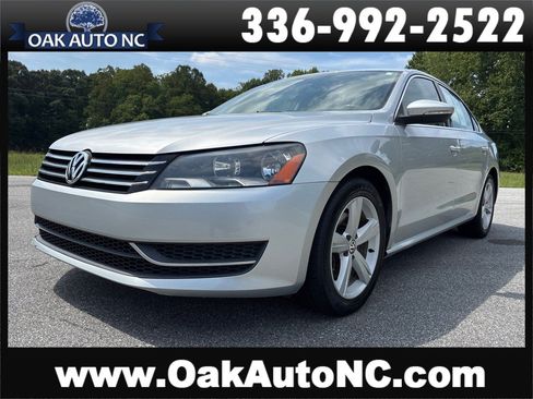 Used 2012 Volkswagen Passat 2.5 SE FWD image 1
